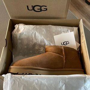 UGG ULTRA MINI SIZE 7 CHESTNUT